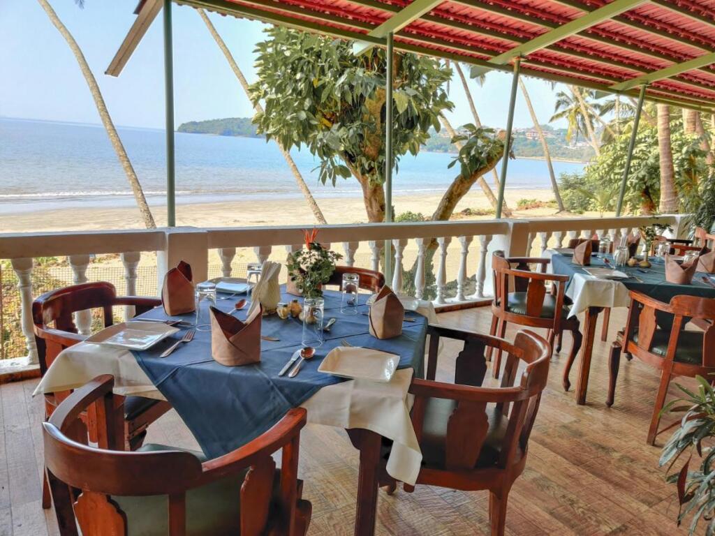 Верем: Bambolim Beach Resort