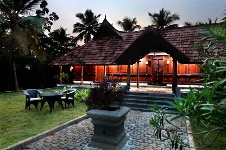 Cherthala: Vasundhara Sarovar Premiere