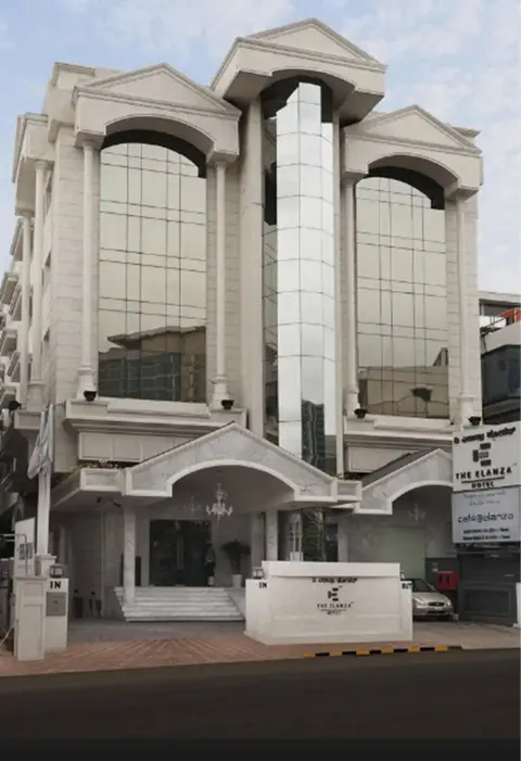 Бангалор: The Elanza Hotel