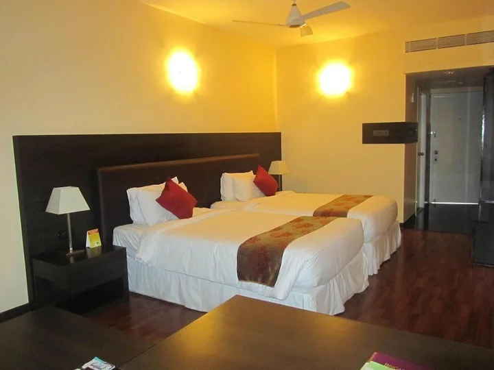 Бангалор: Zip by Spree Hotel at Woodrose Club
