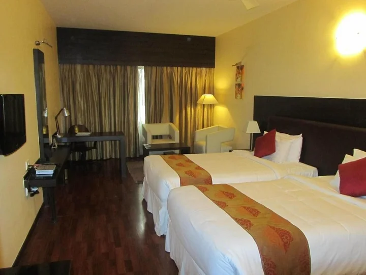 Бангалор: Zip by Spree Hotel at Woodrose Club
