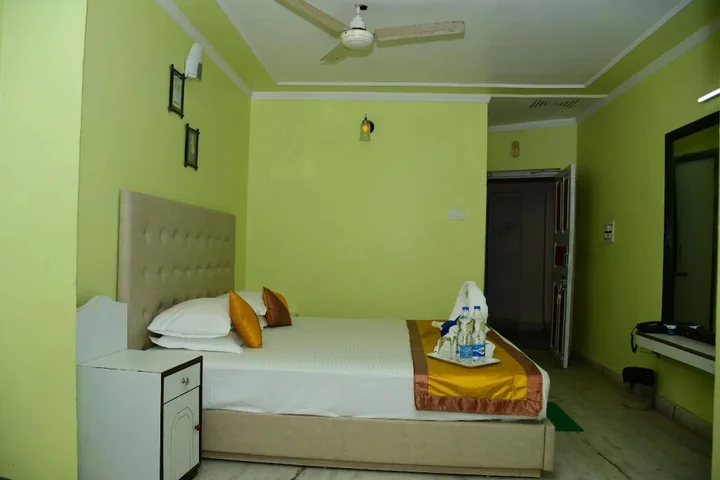Дигха: Hotel Dolphin