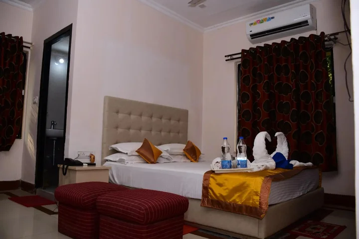 Дигха: Hotel Dolphin