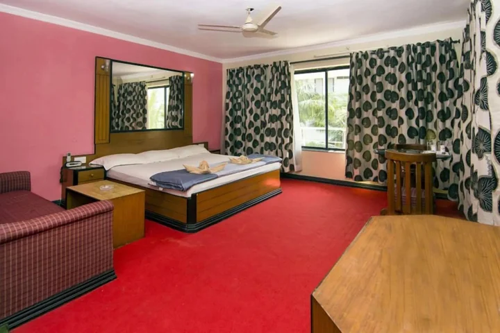 Дигха: Hotel Dolphin