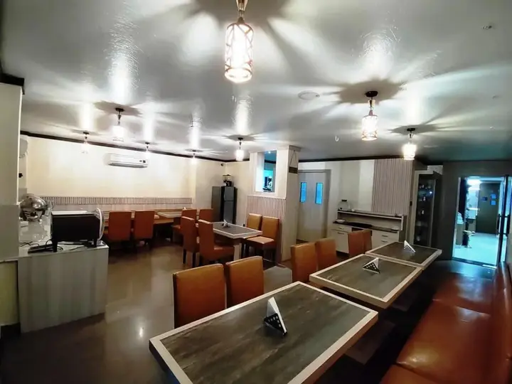 Гувахати: Oyo Premium Anand Nagar Guwahati
