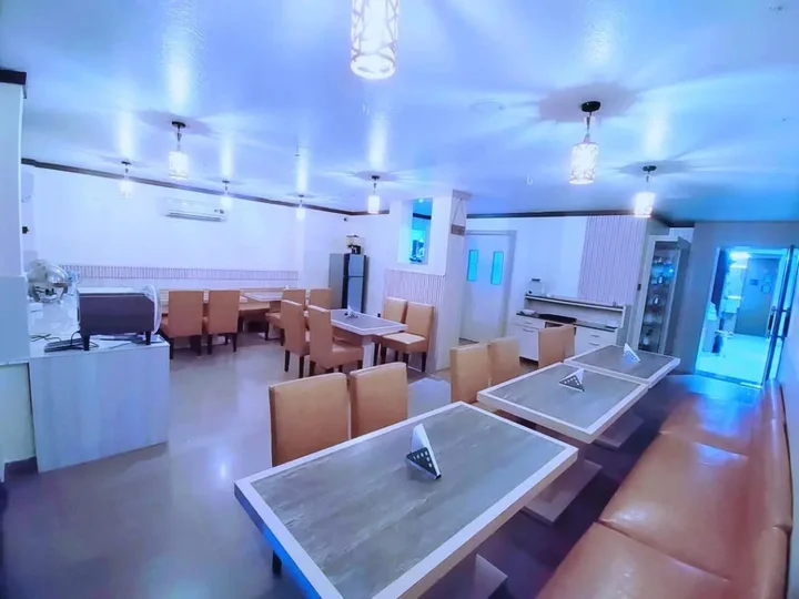 Гувахати: Oyo Premium Anand Nagar Guwahati