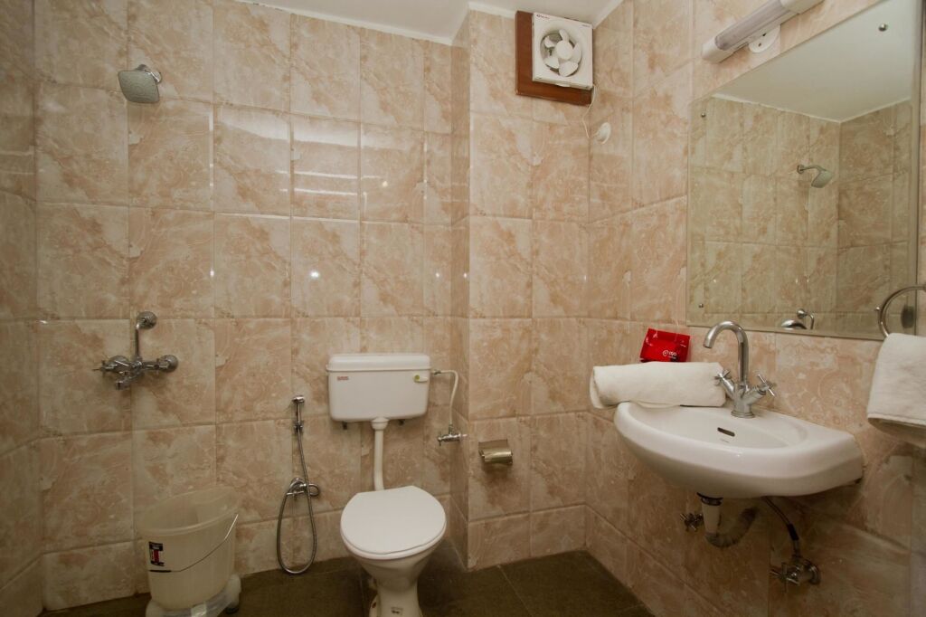 Гувахати: Oyo Premium Anand Nagar Guwahati