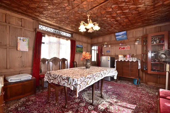 Шринагар: Golden Hopes Group Of Houseboats