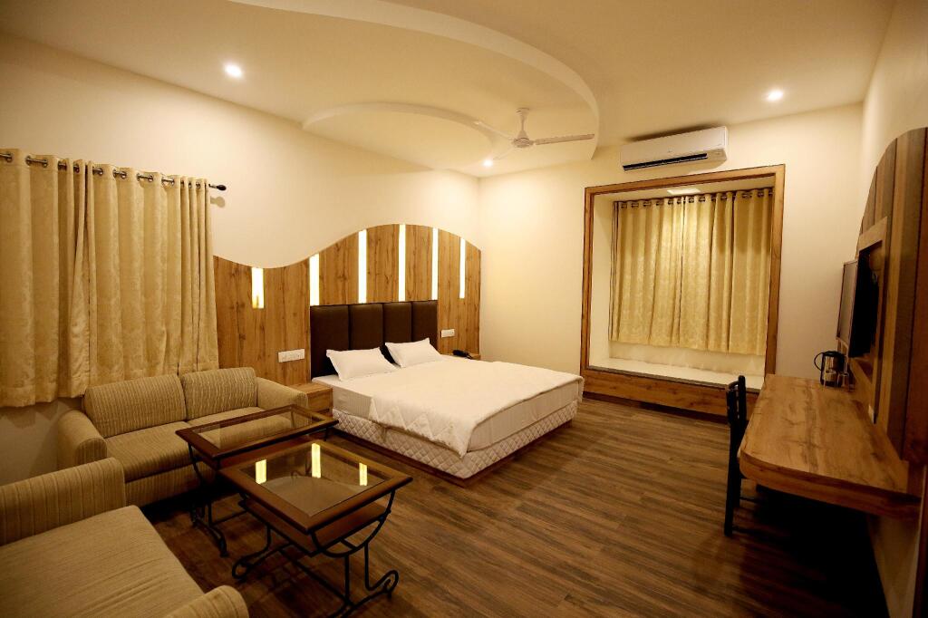 Hotel Devi Palace — фото 2