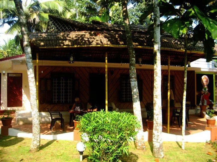 Аллеппи: Vedanta Wake Up - Backwaters