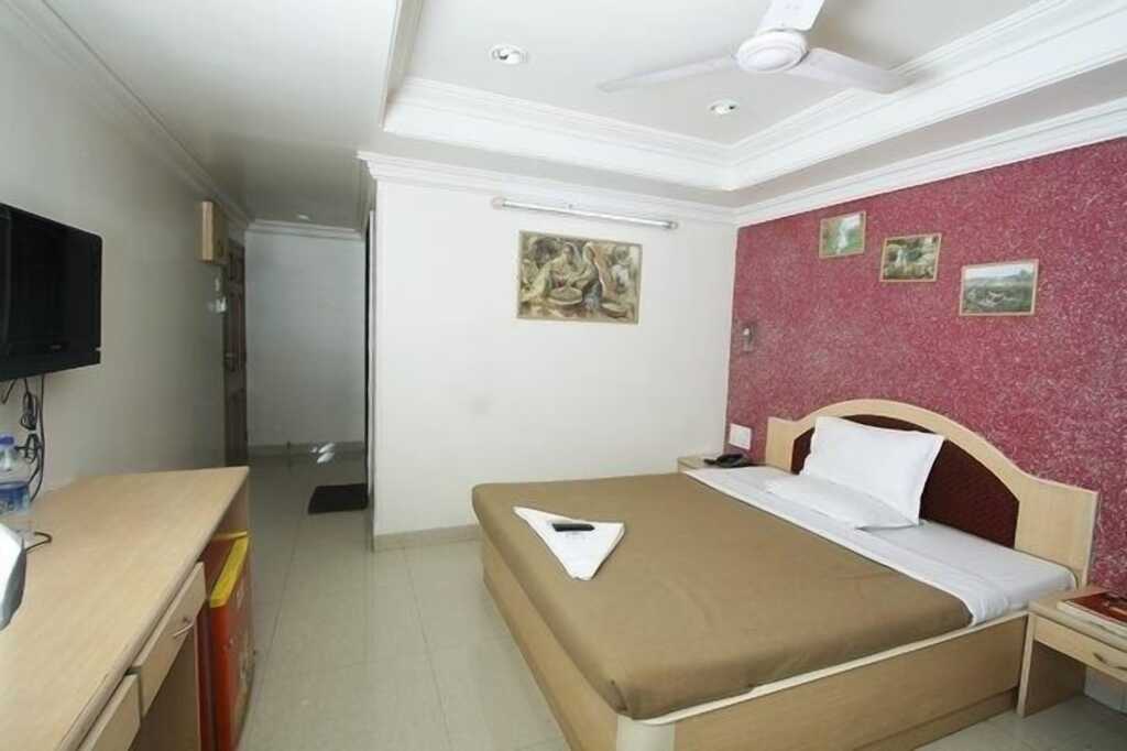 Мумбаи: Fabhotel Cruz Royale