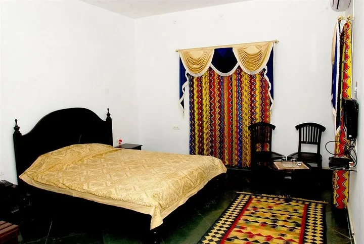 Садри: Chandra Hill Resort