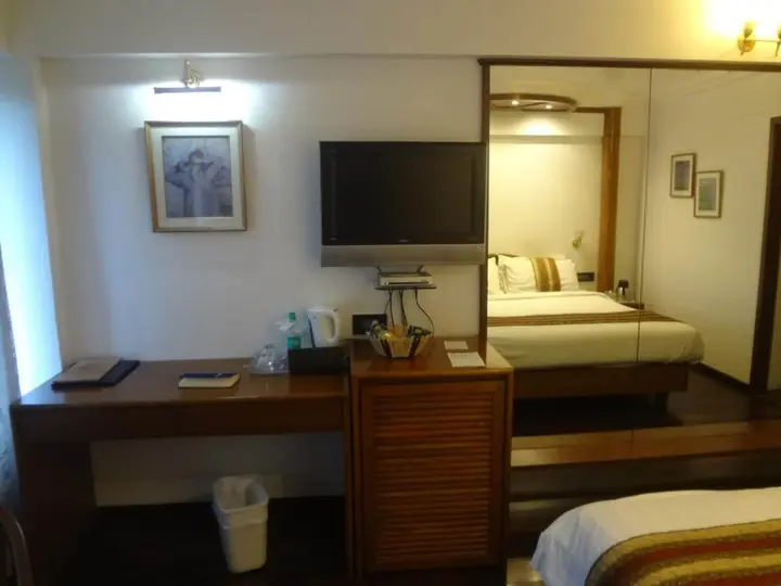 Мумбаи: Hotel Midtown Pritam