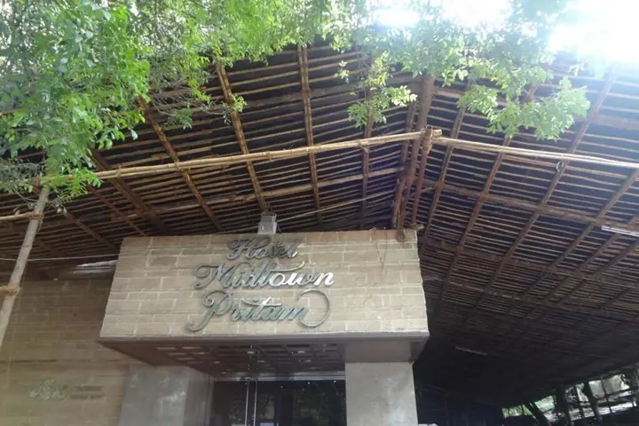 Мумбаи: Hotel Midtown Pritam