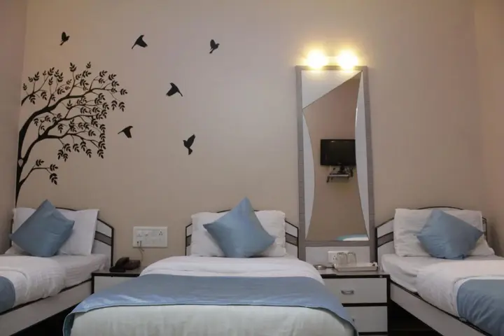 Мумбаи: Hotel Broadway
