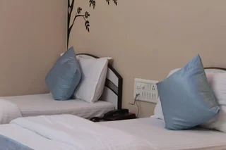 Мумбаи: Hotel Broadway