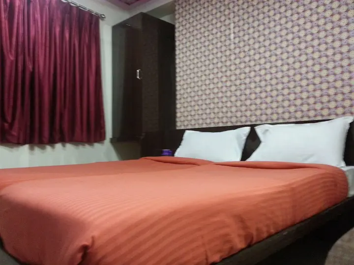 Мумбаи: Skyway Inn