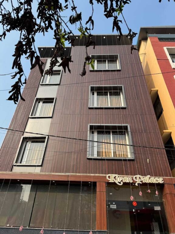 Варанаси: Kiran Palace Varanasi