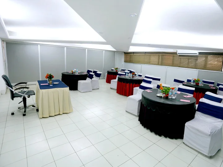 Дехрадун: Hotel Aketa