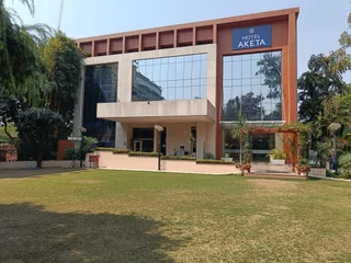 Дехрадун: Hotel Aketa
