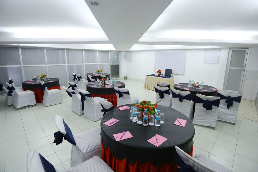 Дехрадун: Hotel Aketa