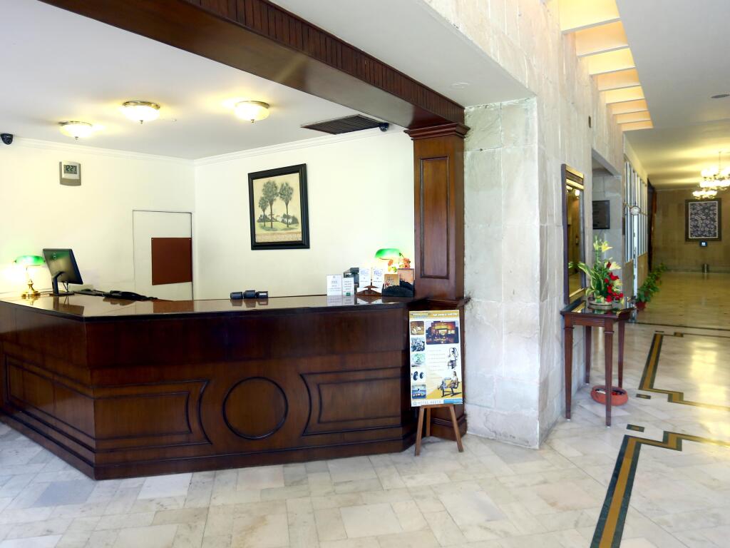 Дехрадун: Hotel Aketa