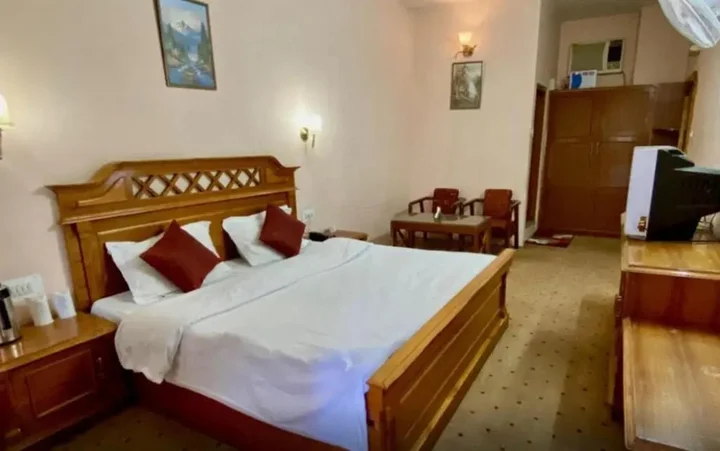 Бхунтар: Hotel Sandhya Palace