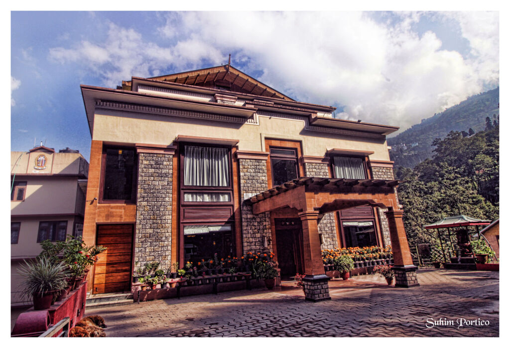 Гангток: Suhim Portico Hotel & Resort