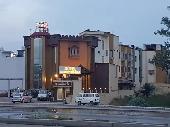 Харидвар: Hotel Ganges Rivera