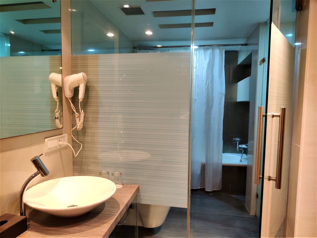 Тхане: Hotel Satkar Residency