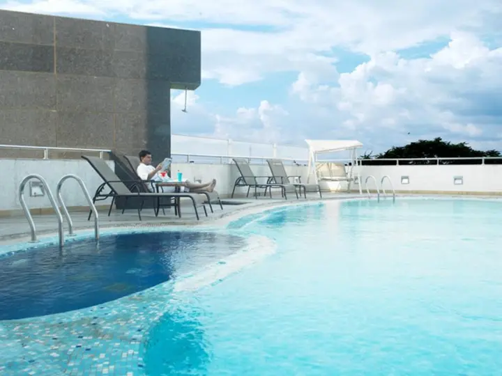 Тхане: Hotel Satkar Residency