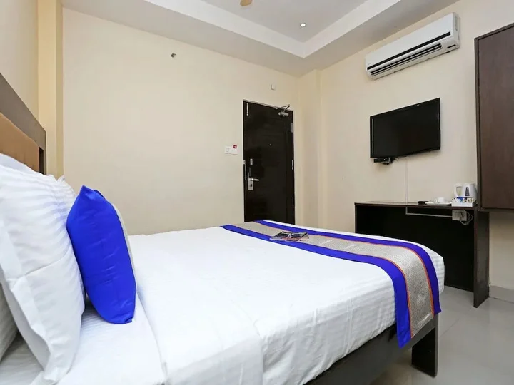 Тирупати: Hotel Udayee International