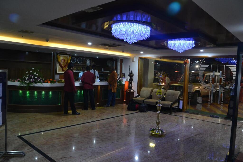 Тирупати: Hotel Udayee International