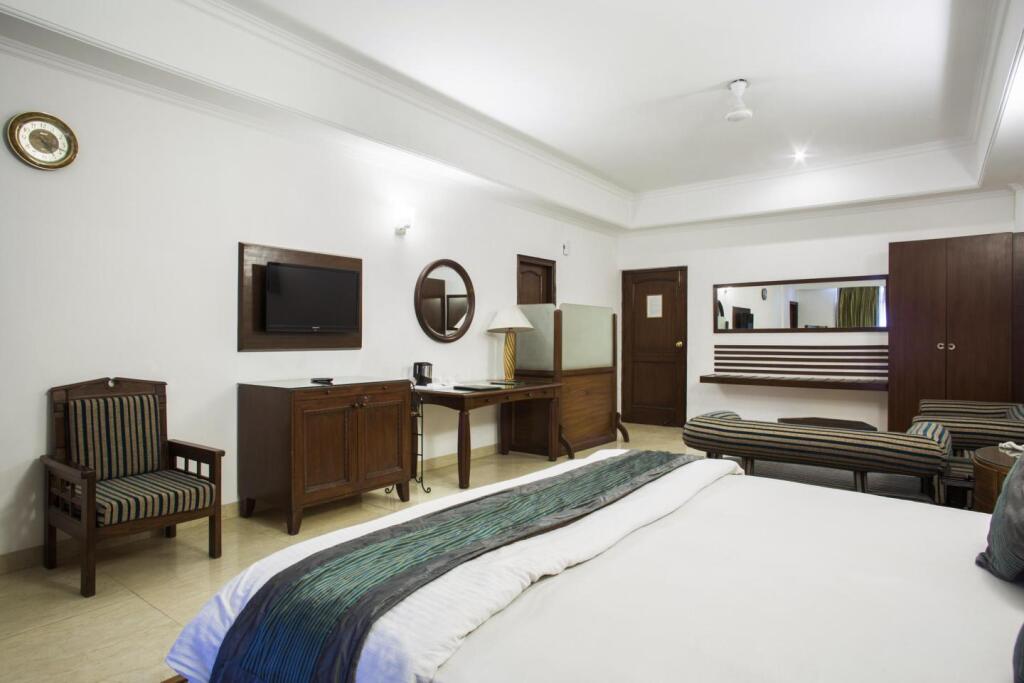 Катра: Jai Maa Inn