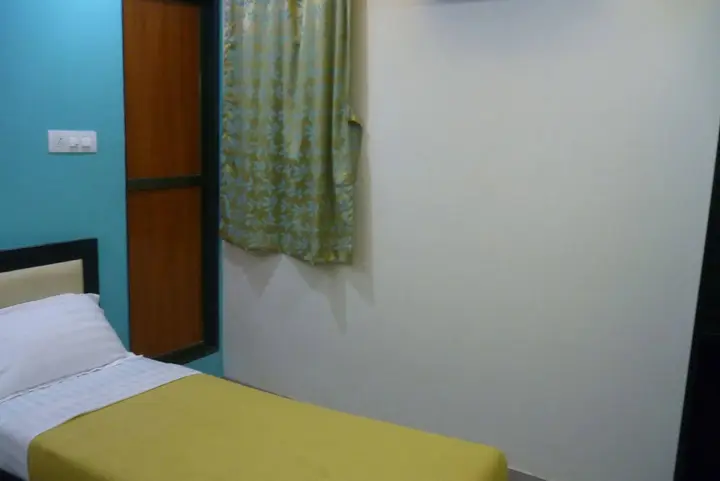 Мумбаи: IHotel