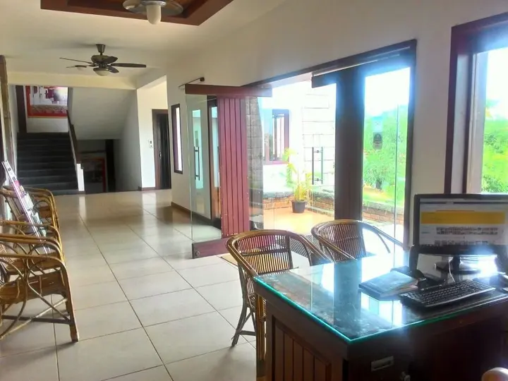 Шолаандан: Kadambavanam Ethnic Village Resort
