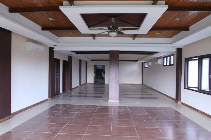 Шолаандан: Kadambavanam Ethnic Village Resort