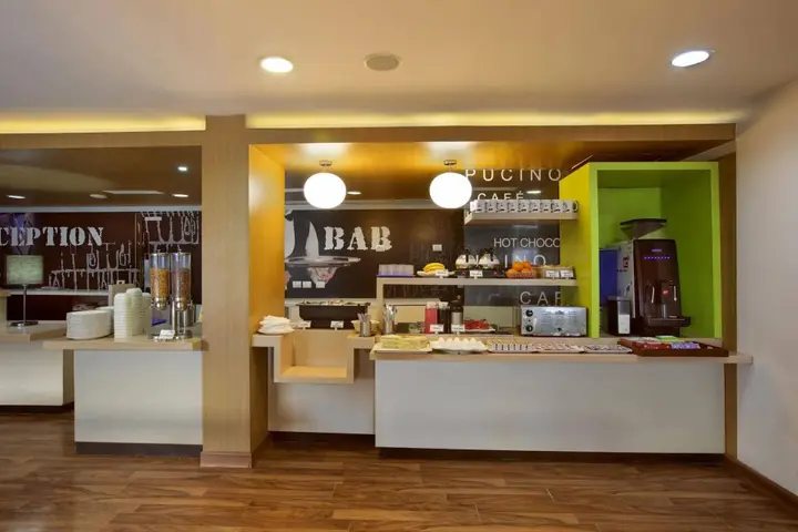 Ахмедабад: Holiday Inn Express Ahmdabad Prahlad Nagar by IHG