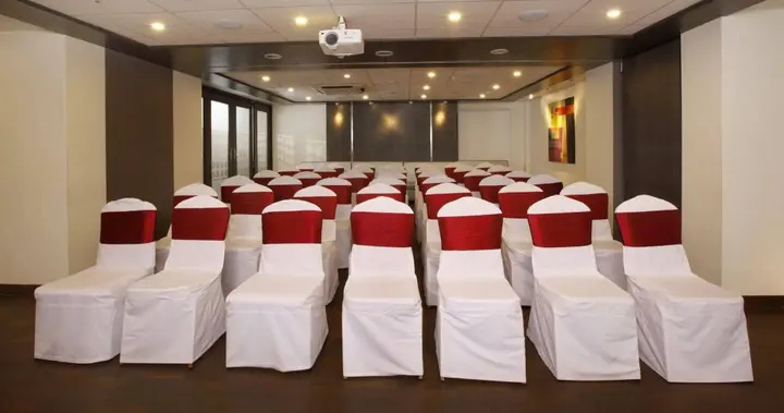Хинджевади: Bizz Tamanna Hotel Hinjawadi, Pune