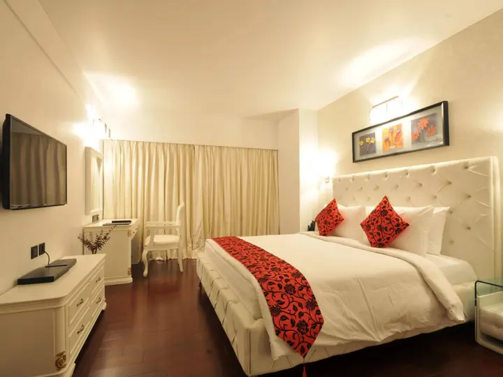 Раджкот: The Fern Residency Rajkot, Series by Marriott