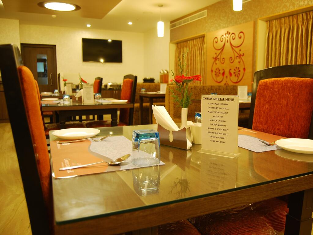 Hotel Gokulam Park — фото 2