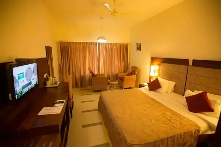 Гуруваюр: Hotel Devaragam