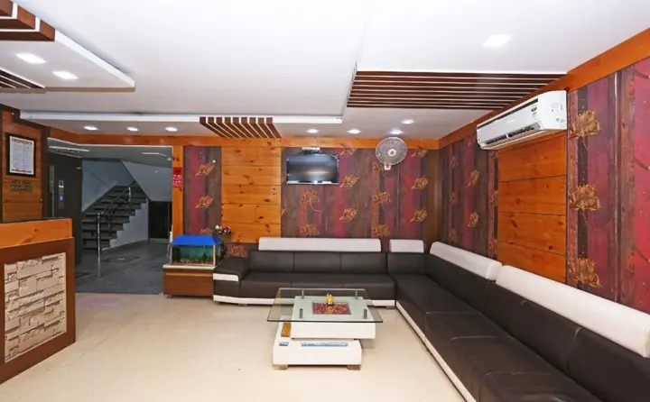 Агра: MD 9 Star Hotel