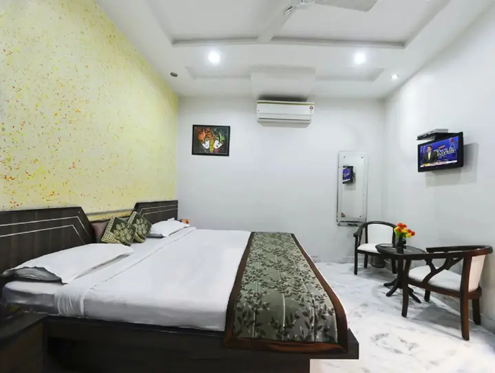 Агра: MD 9 Star Hotel