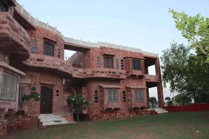 Khiyansaria: The Desert Haveli Resort and Camp