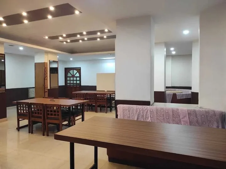 Гувахати: Ambarish Grand Residency