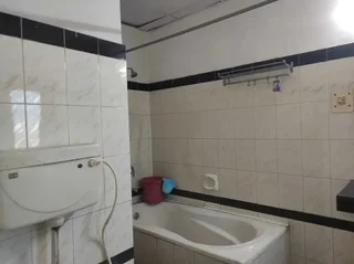 Гувахати: Ambarish Grand Residency