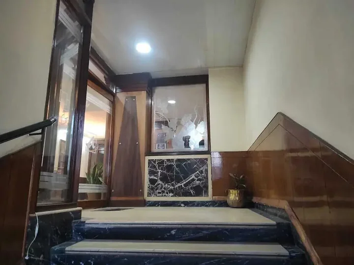 Гувахати: Ambarish Grand Residency