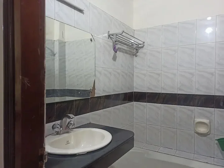 Гувахати: Ambarish Grand Residency