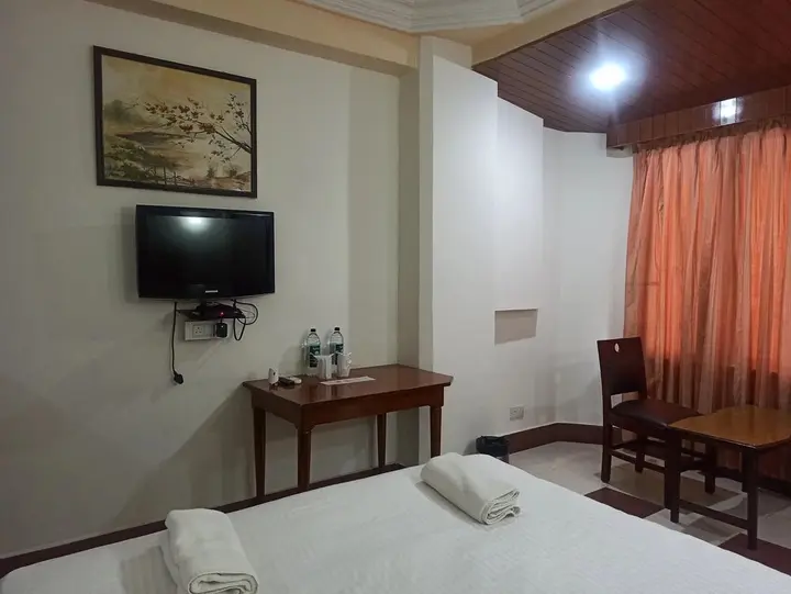 Гувахати: Ambarish Grand Residency